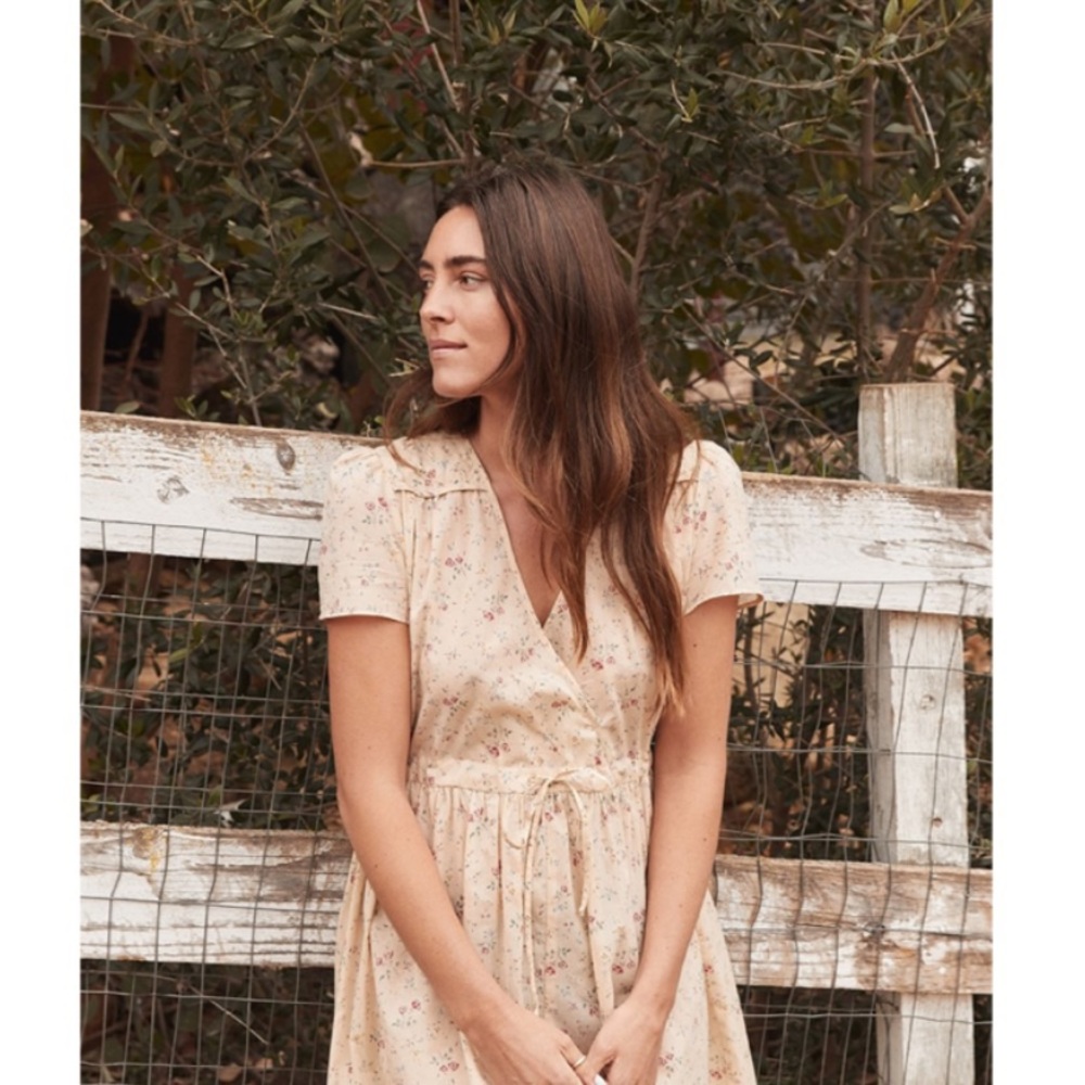 ♥️ Christy Dawn Dress Cream Rose - Picture 2 of 8